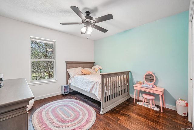1922 Virginia Ln, Floresville, TX 78114