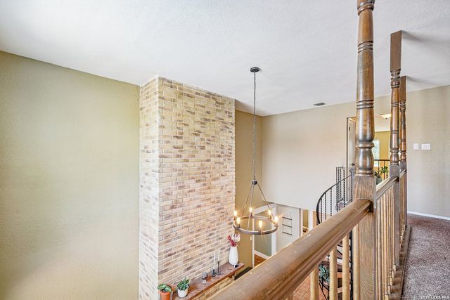 1922 Virginia Ln, Floresville, TX 78114