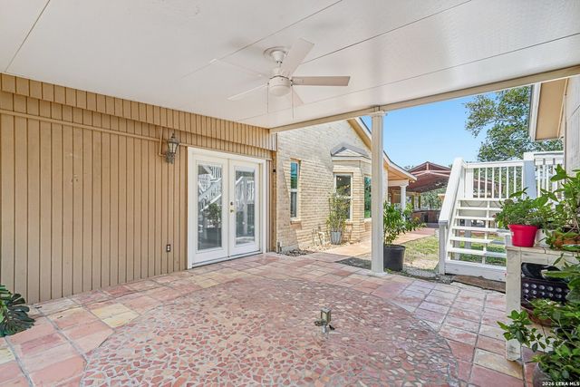 1922 Virginia Ln, Floresville, TX 78114