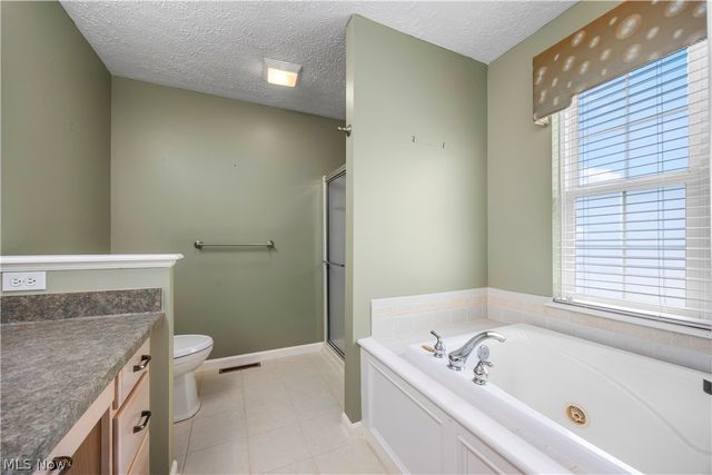 407 Clearbrook Drive, Avon Lake, OH 44012