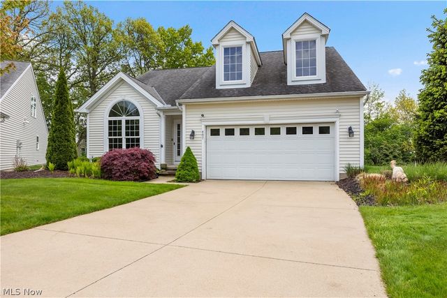 407 Clearbrook Drive, Avon Lake, OH 44012