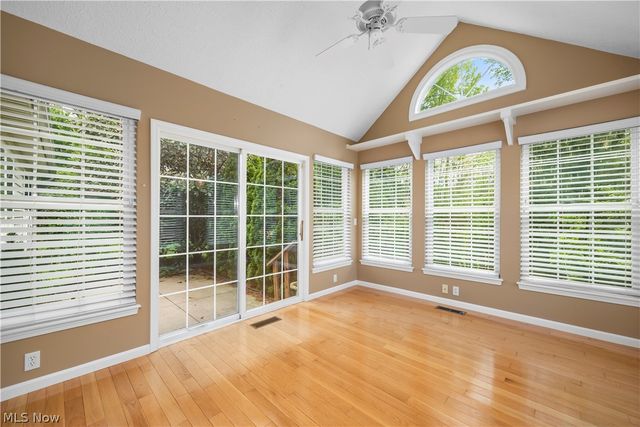 407 Clearbrook Drive, Avon Lake, OH 44012
