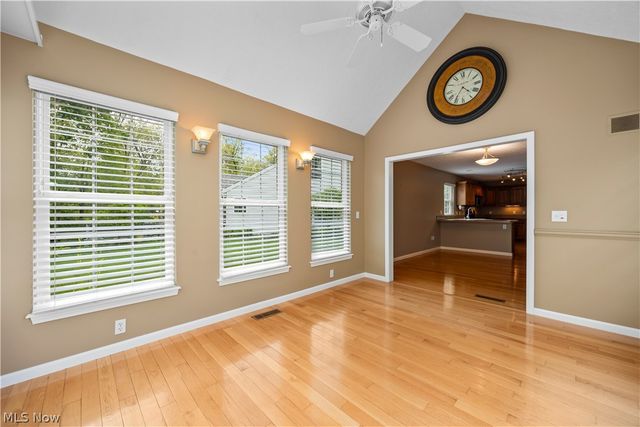 407 Clearbrook Drive, Avon Lake, OH 44012
