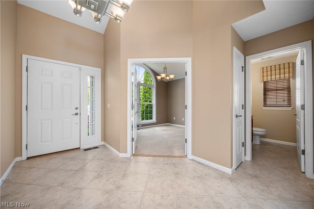 407 Clearbrook Drive, Avon Lake, OH 44012