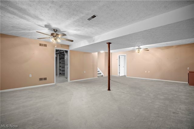 407 Clearbrook Drive, Avon Lake, OH 44012