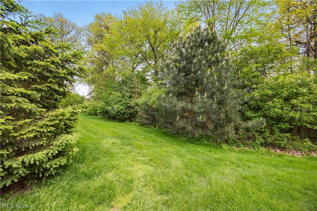 407 Clearbrook Drive, Avon Lake, OH 44012