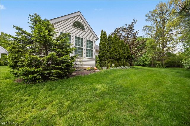 407 Clearbrook Drive, Avon Lake, OH 44012