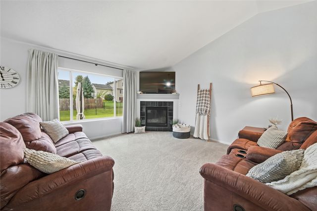 600 SE Ashton Court, Waukee, IA 50263