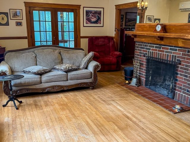 22 Bluff Ave, Fitchburg, MA 01420