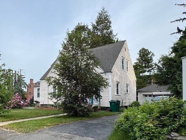 22 Bluff Ave, Fitchburg, MA 01420