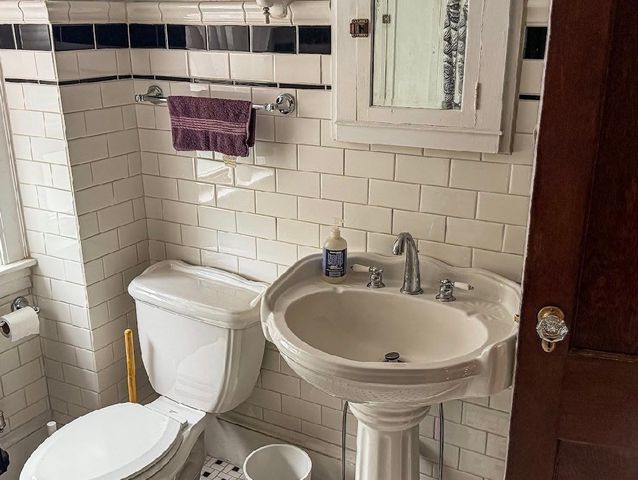 22 Bluff Ave, Fitchburg, MA 01420