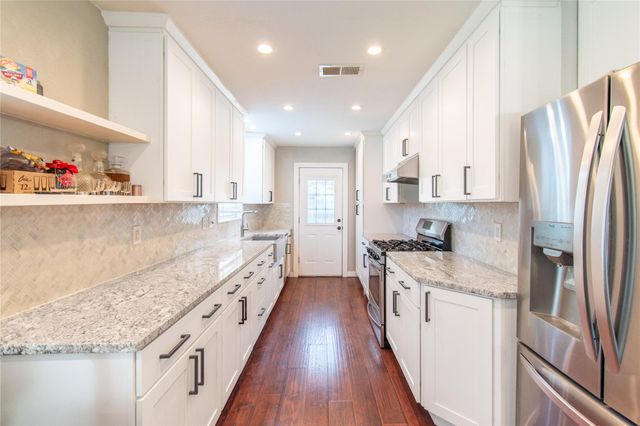 9619 Highmeadow Drive, Houston, TX 77063