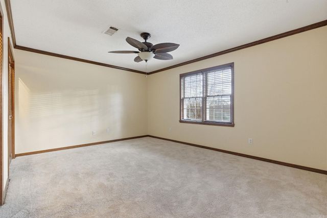 514 Cambridge Place Drive, Little Rock, AR 72227