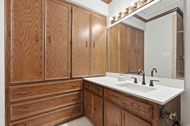 514 Cambridge Place Drive, Little Rock, AR 72227