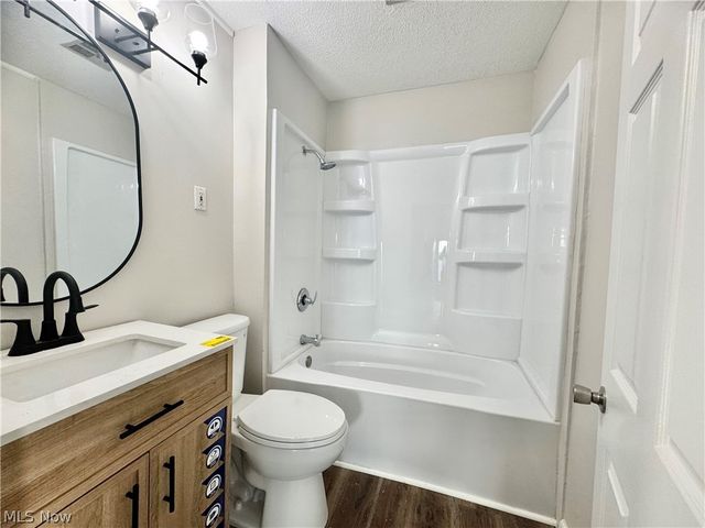 2044 E 29th Street, Lorain, OH 44055