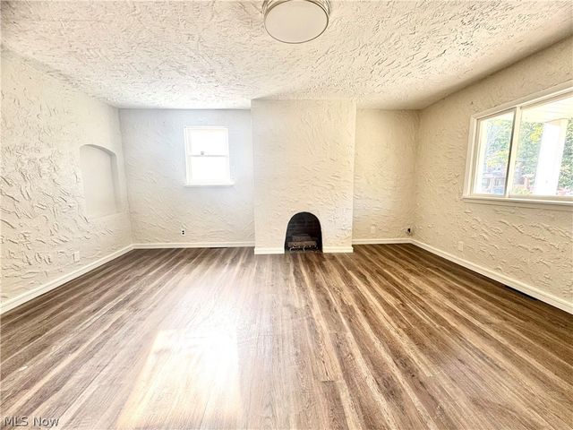 2044 E 29th Street, Lorain, OH 44055