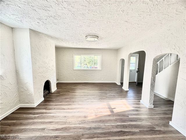 2044 E 29th Street, Lorain, OH 44055