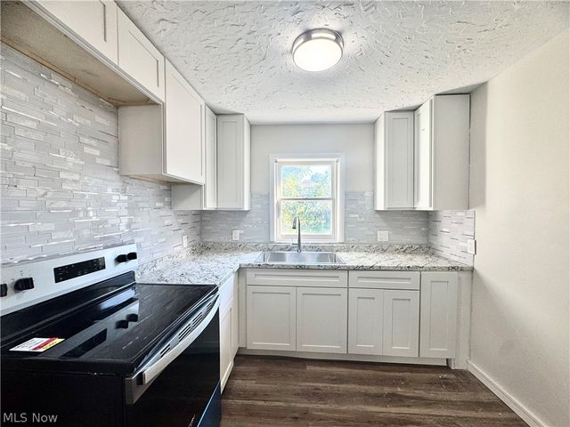 2044 E 29th Street, Lorain, OH 44055