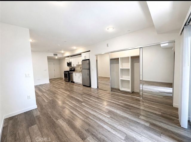 1025 S Berendo Street 202, Los Angeles, CA 90006