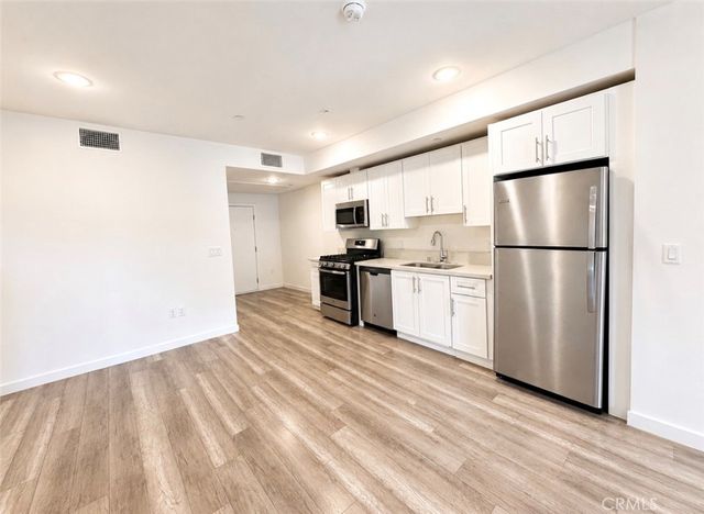 1025 S Berendo Street 202, Los Angeles, CA 90006