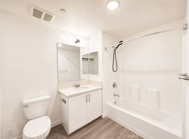 1025 S Berendo Street 202, Los Angeles, CA 90006
