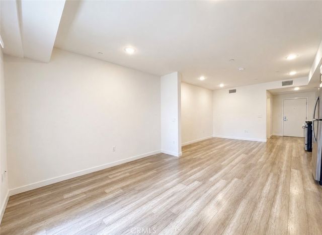 1025 S Berendo Street 202, Los Angeles, CA 90006