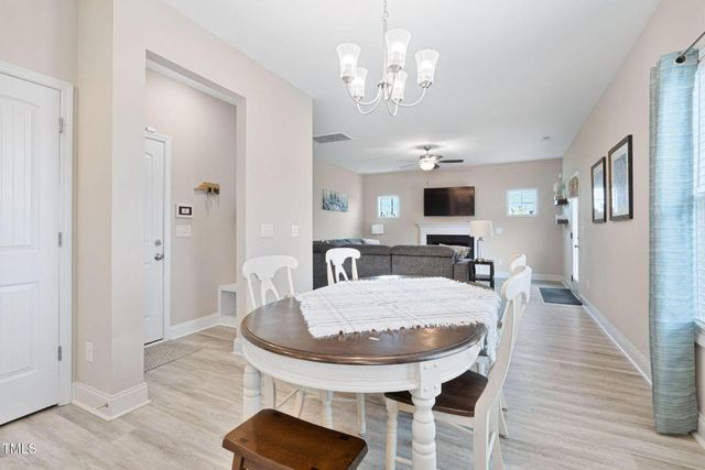 8 Sanford Lane, Dunn, NC 28334