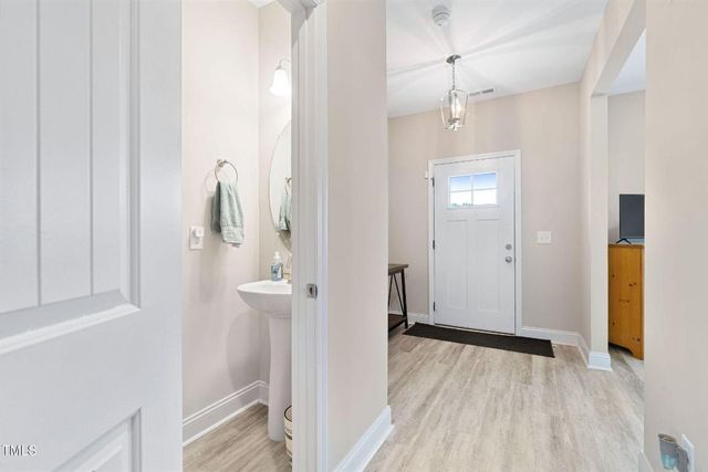 8 Sanford Lane, Dunn, NC 28334