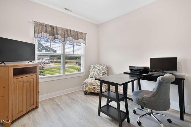 8 Sanford Lane, Dunn, NC 28334