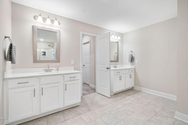 8 Sanford Lane, Dunn, NC 28334