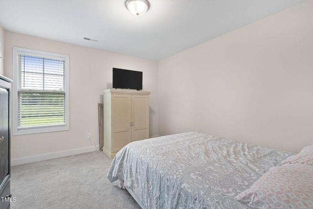 8 Sanford Lane, Dunn, NC 28334