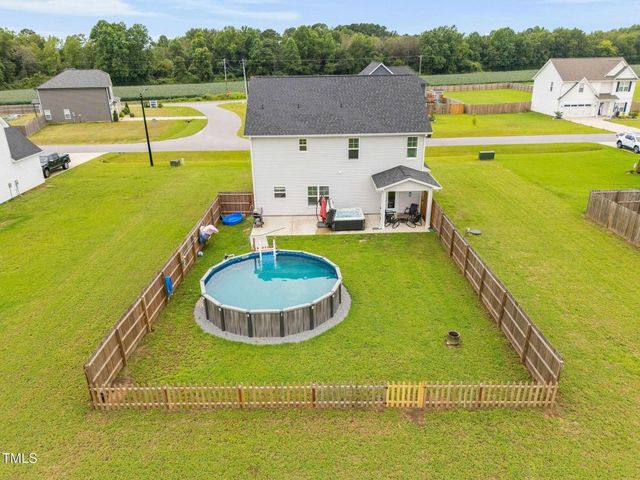 8 Sanford Lane, Dunn, NC 28334