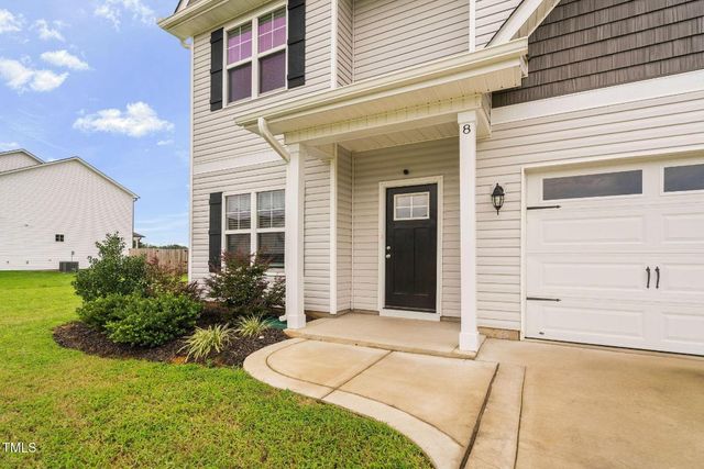 8 Sanford Lane, Dunn, NC 28334