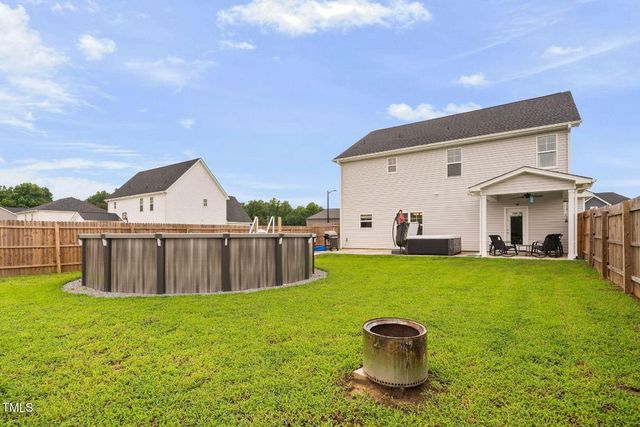 8 Sanford Lane, Dunn, NC 28334