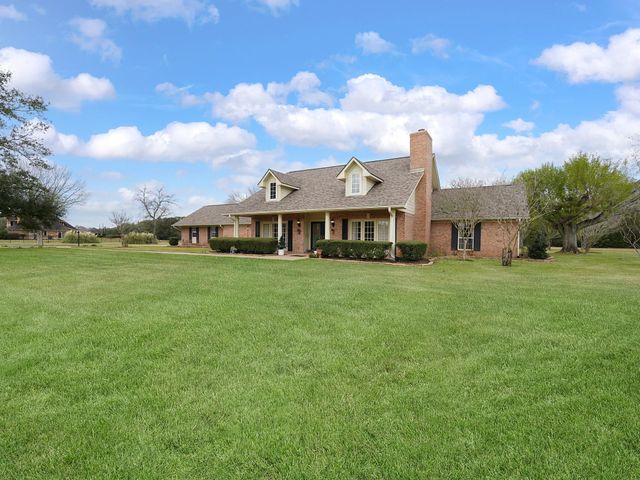 1810 Darby Lane, Fresno, TX 77545