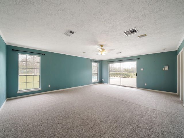 1810 Darby Lane, Fresno, TX 77545