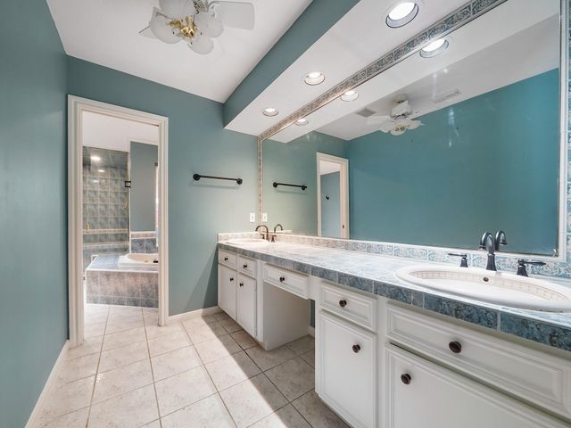 1810 Darby Lane, Fresno, TX 77545