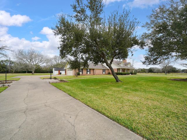 1810 Darby Lane, Fresno, TX 77545