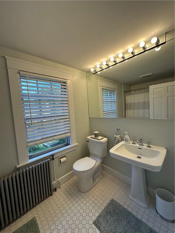 58 Eustis Avenue, Newport, RI 02840