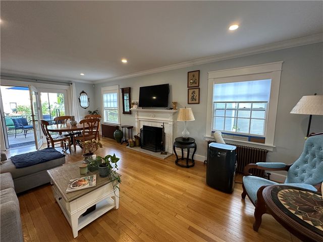 58 Eustis Avenue, Newport, RI 02840