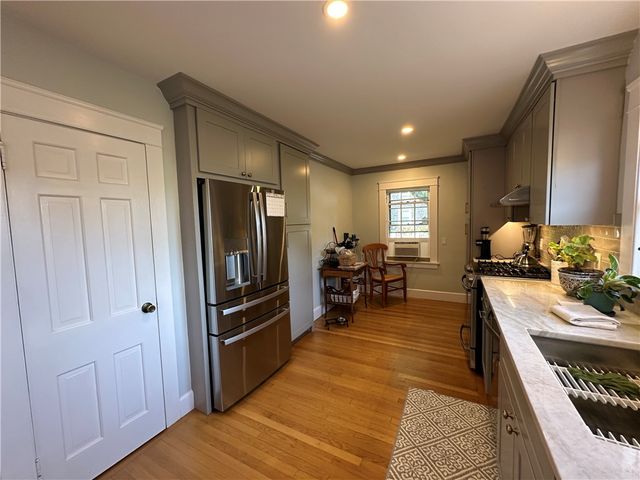 58 Eustis Avenue, Newport, RI 02840