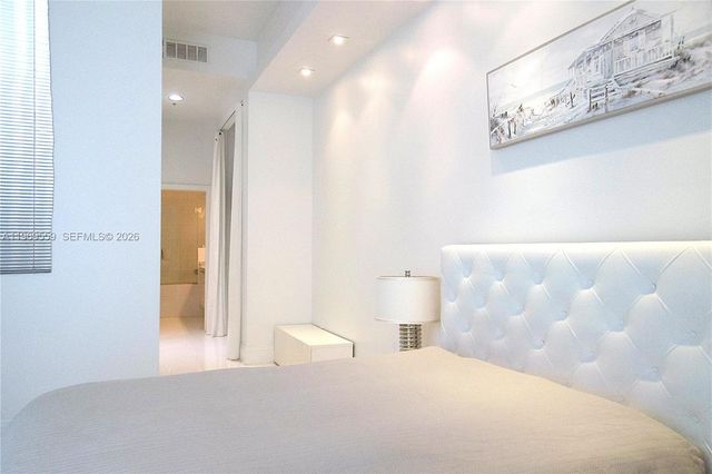 2001 Meridian Ave 525+DEN, Miami Beach, FL 33139