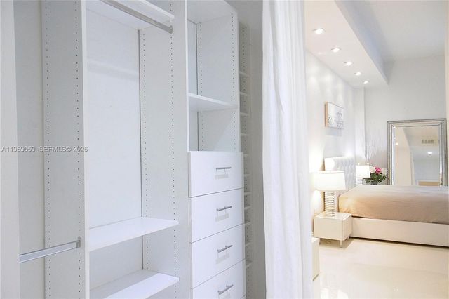 2001 Meridian Ave 525+DEN, Miami Beach, FL 33139