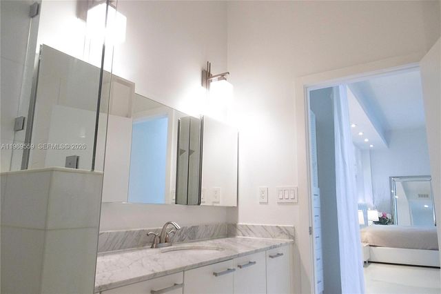 2001 Meridian Ave 525+DEN, Miami Beach, FL 33139