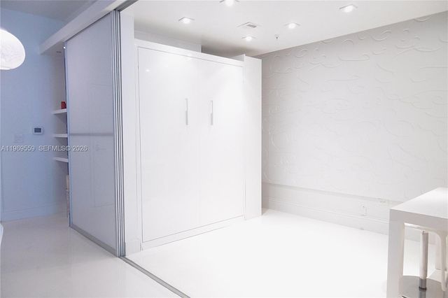 2001 Meridian Ave 525+DEN, Miami Beach, FL 33139