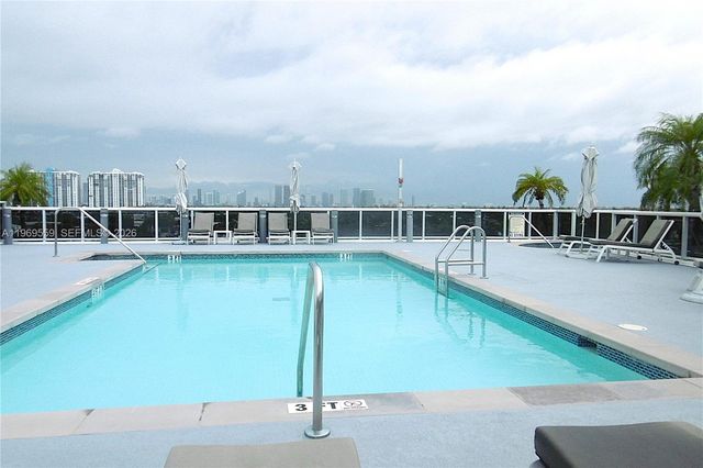 2001 Meridian Ave 525+DEN, Miami Beach, FL 33139