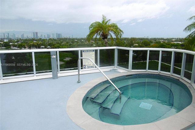 2001 Meridian Ave 525+DEN, Miami Beach, FL 33139