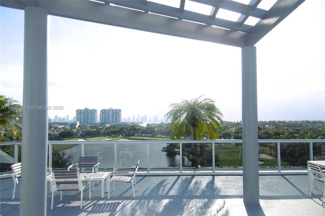 2001 Meridian Ave 525+DEN, Miami Beach, FL 33139