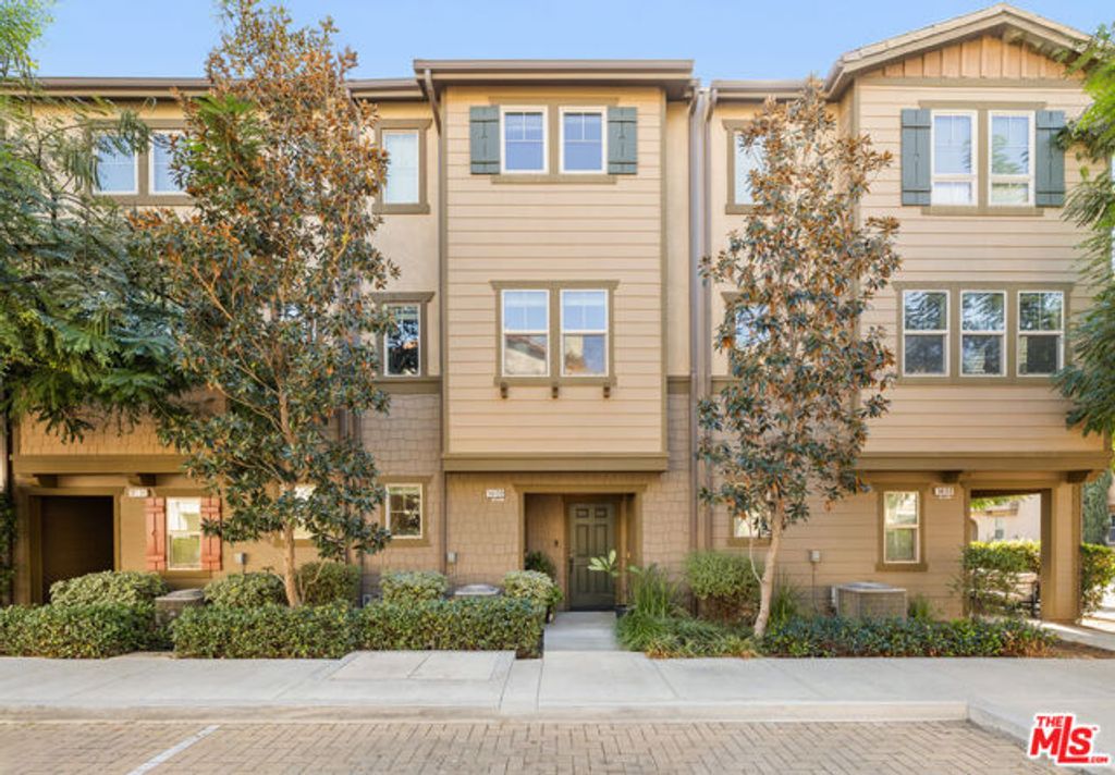 14109 W Birch Lane, Van Nuys (los Angeles), CA 91405