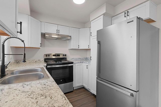 2871 S BROADWAY, Green Bay, WI 54304